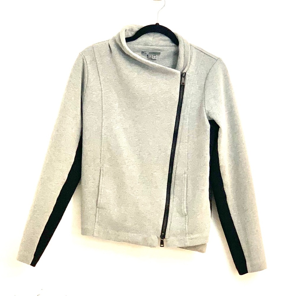 Vince Gray Knit Asymmetrical Zip Jacket L EUC - Picture 6 of 14